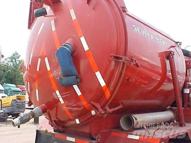 Ford L8000 Autocisterna