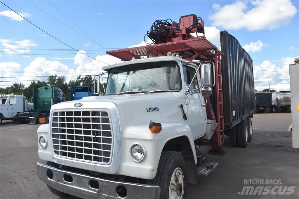Ford L9000 Smagās mašīnas ar celtni