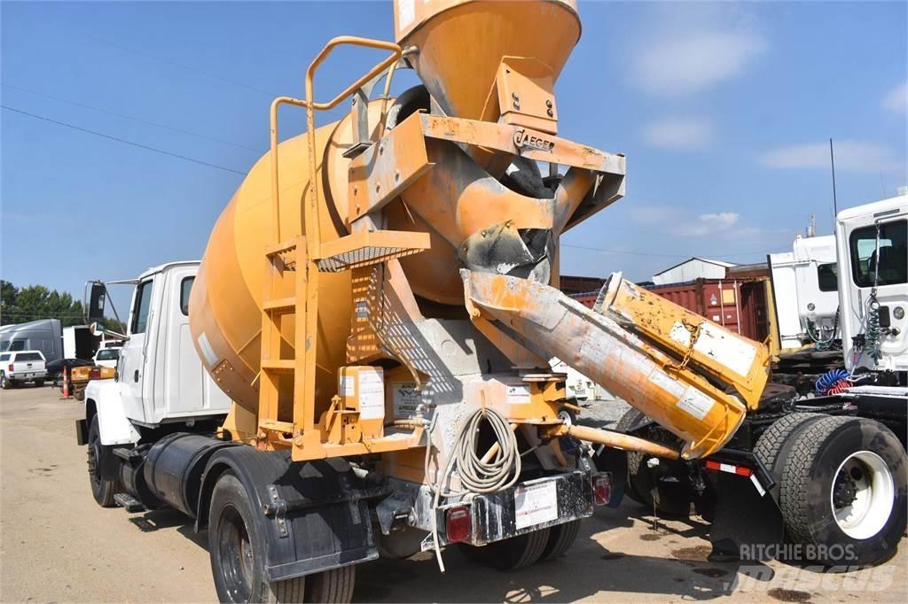 Ford LN7000 Betonvedēji