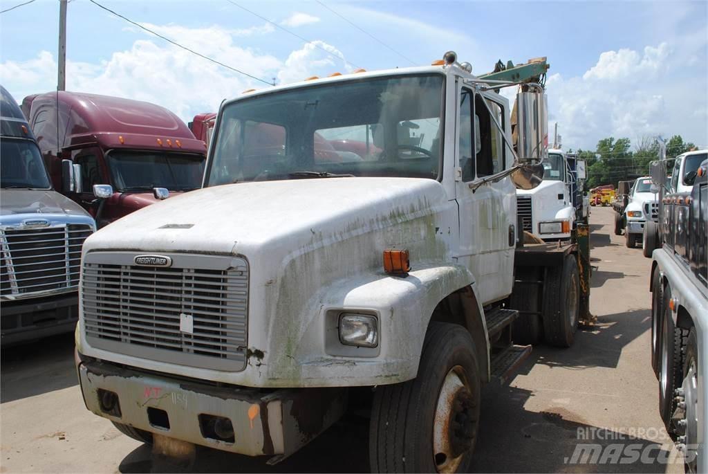 Freightliner FL70 Smagās mašīnas ar celtni