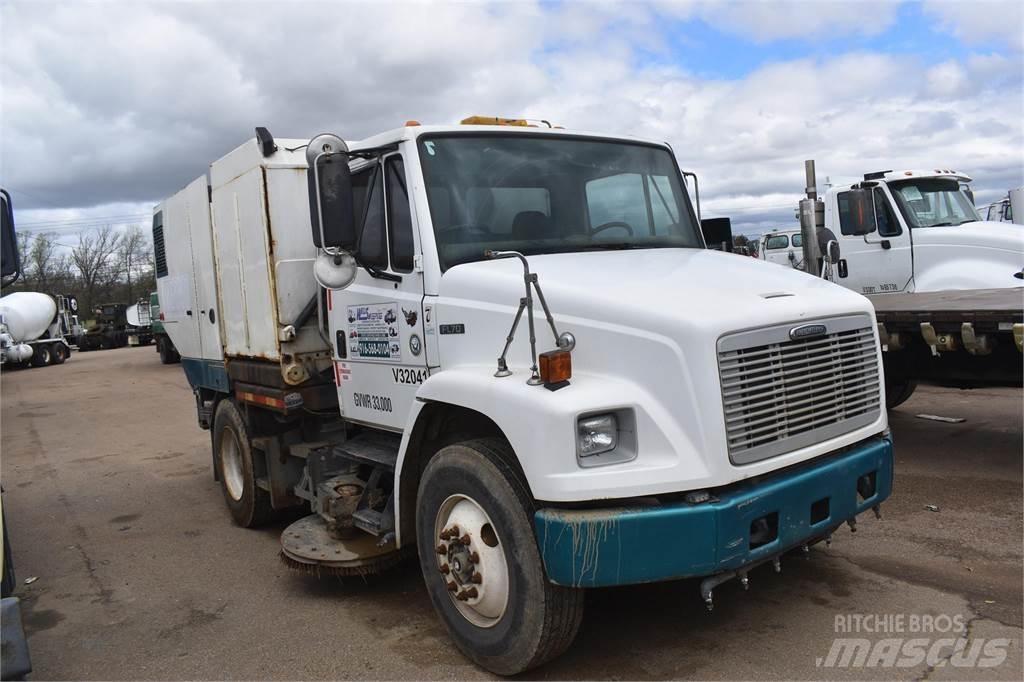 Freightliner FL70 Ielu tīrāmās mašīnas