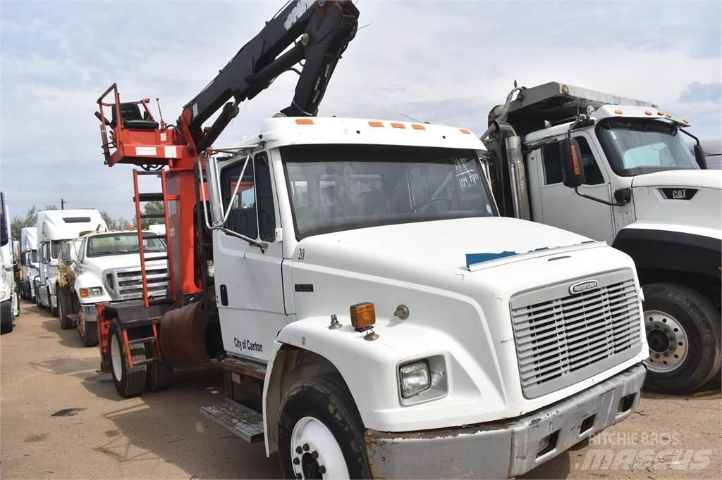 Freightliner FL70 Smagās mašīnas ar celtni