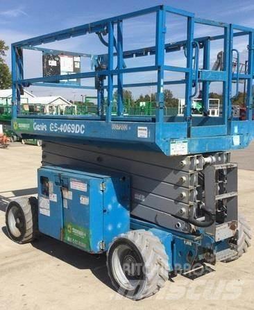 Genie GS4069DC Šķerveida pacēlāji