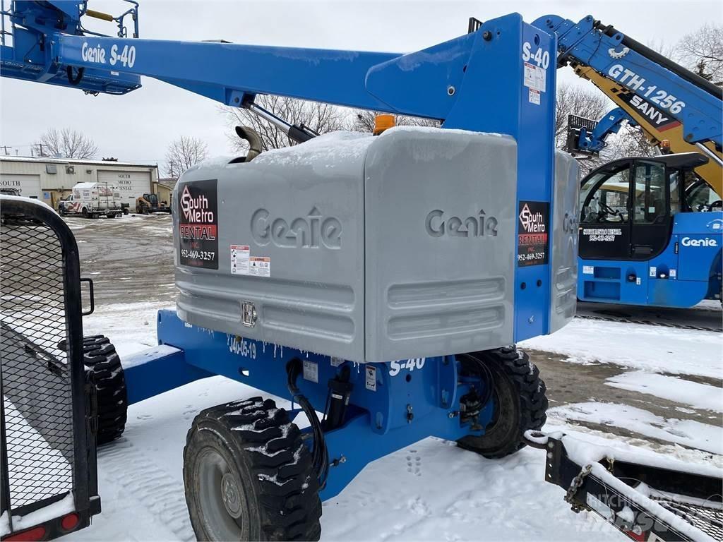 Genie S40 Teleskopiskie pacēlāji