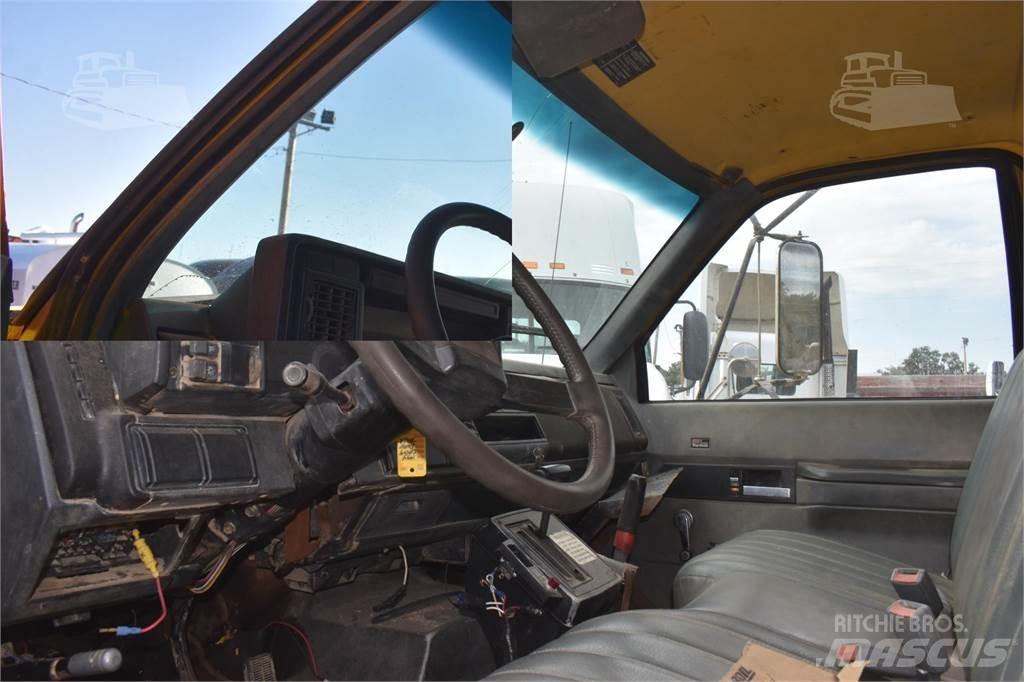 GMC TOPKICK C6500 Pašizgāzējs