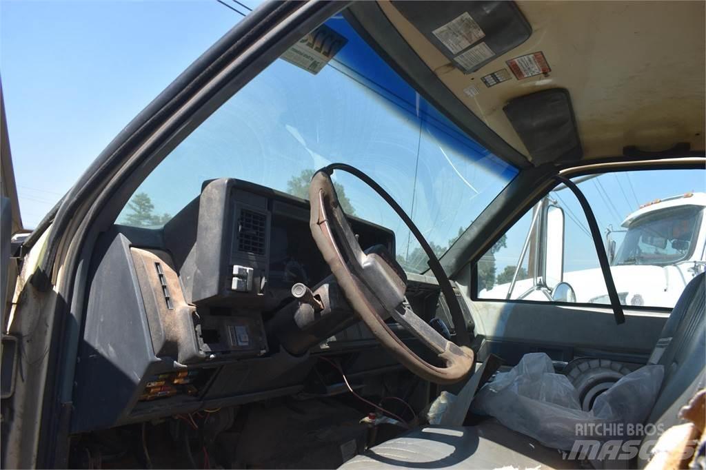 GMC TOPKICK C7500 Pašizgāzējs