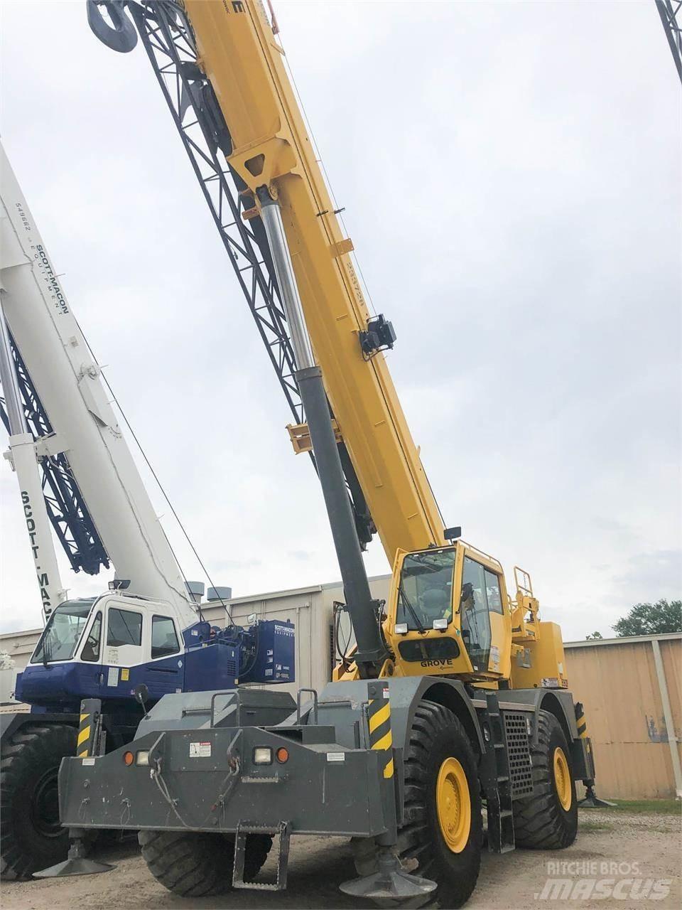 Grove RT890E Celtņi nelīdzenām virsmām