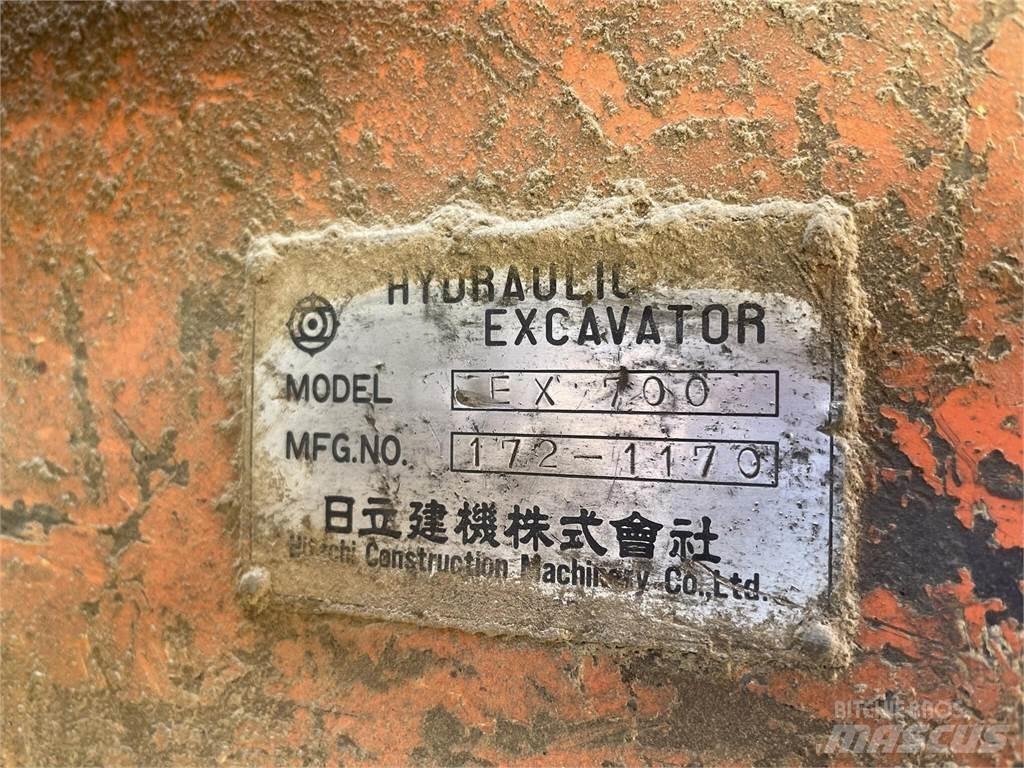 Hitachi EX700 Kāpurķēžu ekskavatori