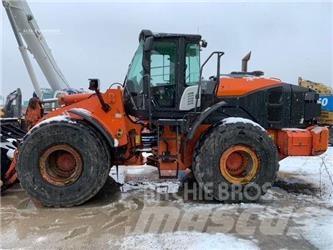 Hitachi ZW250-6 Iekrāvēji uz riteņiem