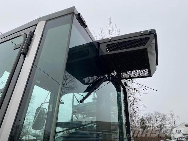 Hitachi ZW50 Iekrāvēji uz riteņiem