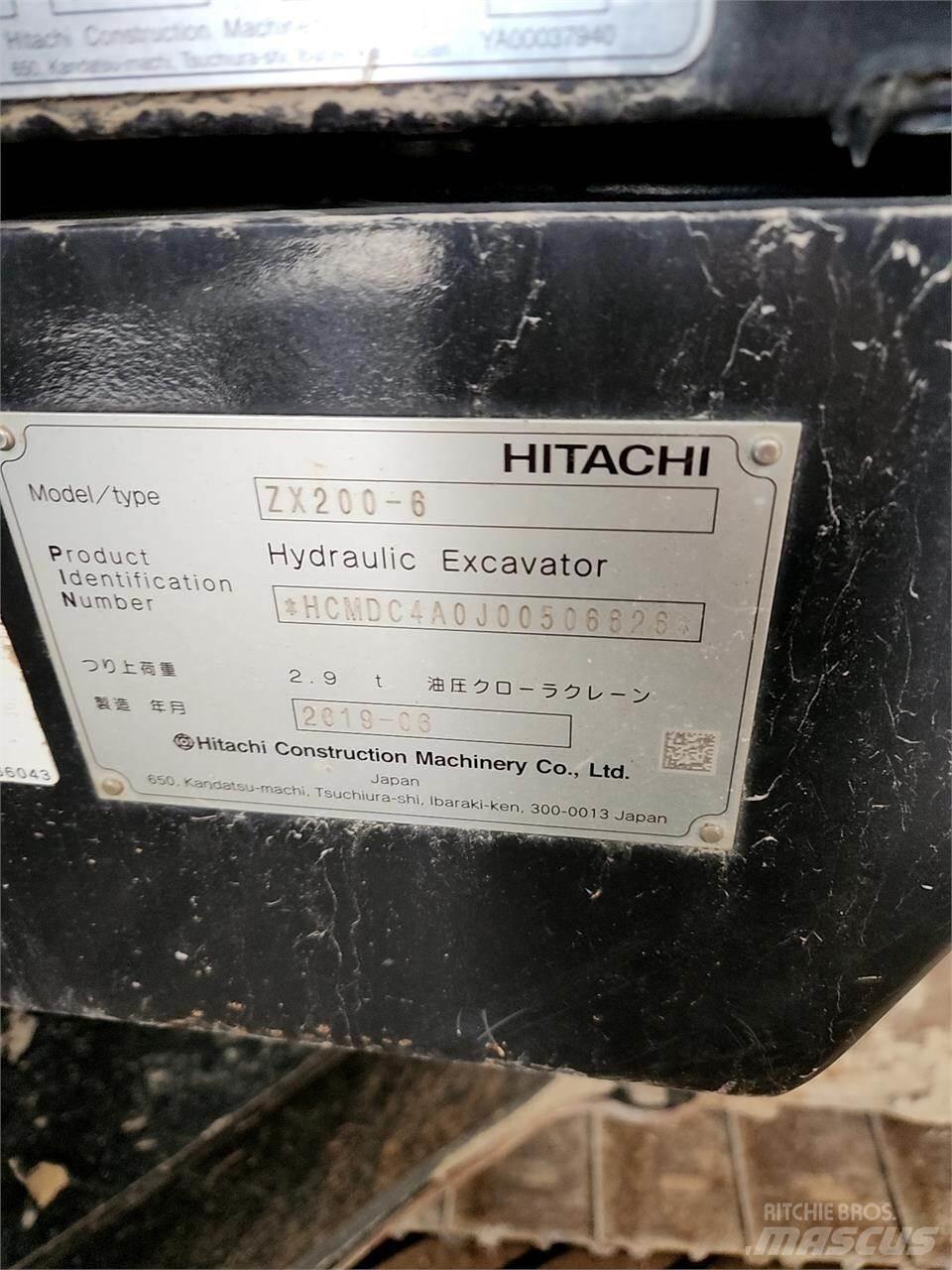 Hitachi ZX200-6 Kāpurķēžu ekskavatori