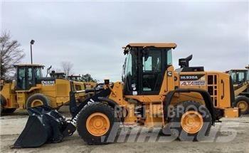Hyundai HL930A Iekrāvēji uz riteņiem