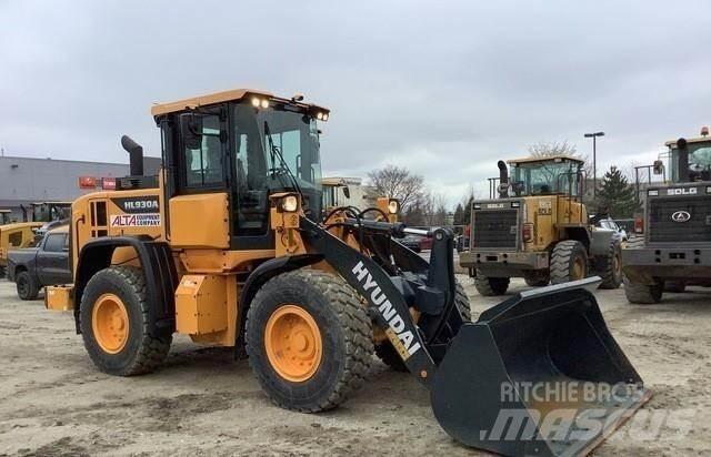 Hyundai HL930A Iekrāvēji uz riteņiem