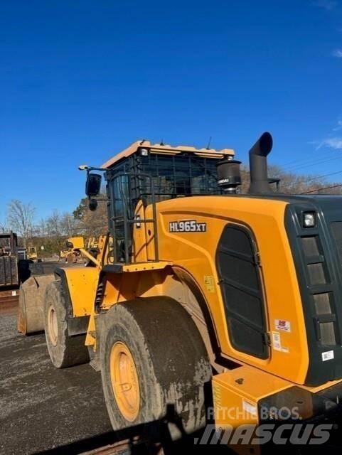 Hyundai HL965XT Iekrāvēji uz riteņiem