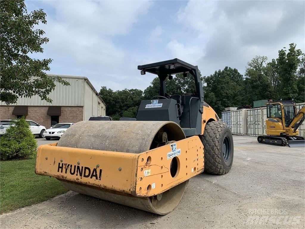 Hyundai HR120C-9 Divvalču grunts veltņi