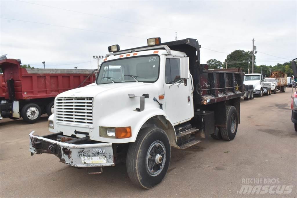International 4700 Pašizgāzējs