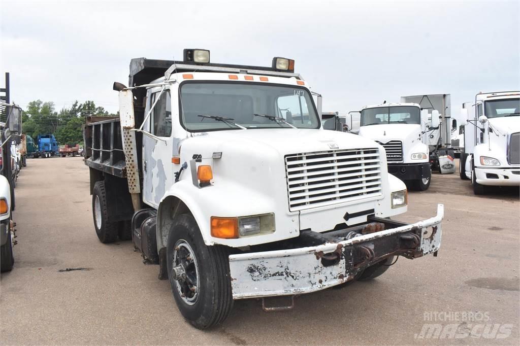 International 4700 Pašizgāzējs
