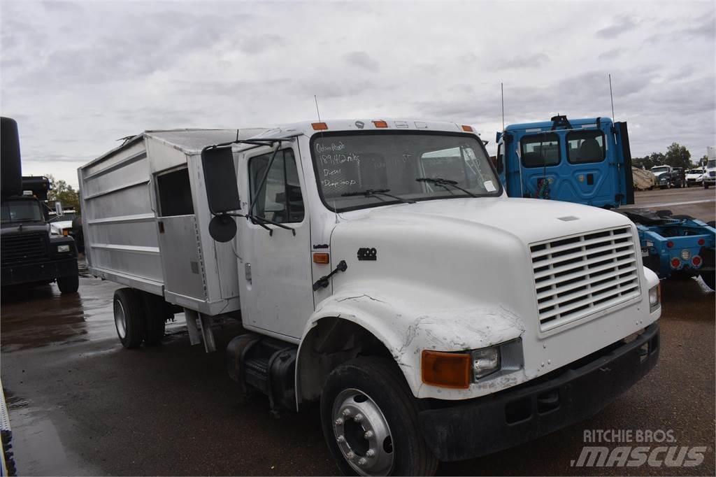 International 4700 Pašizgāzējs