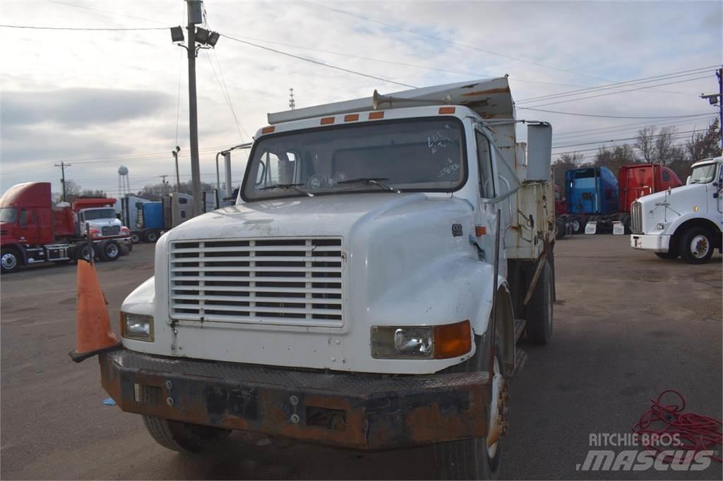 International 4700 Pašizgāzējs