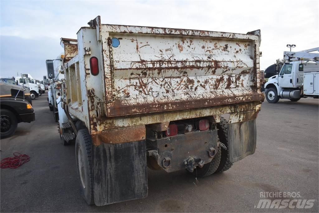 International 4700 Pašizgāzējs
