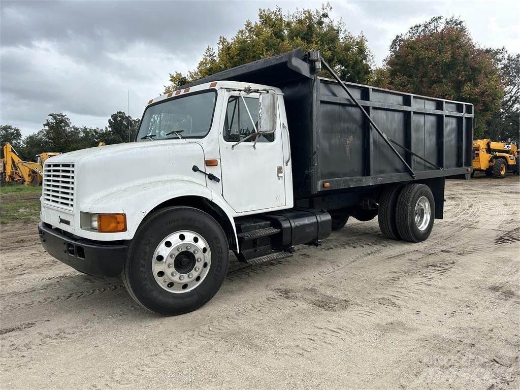 International 4700 Pašizgāzējs