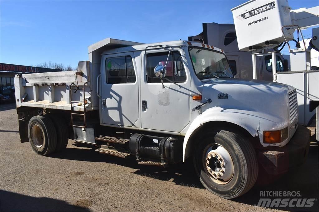 International 4700 Pašizgāzējs