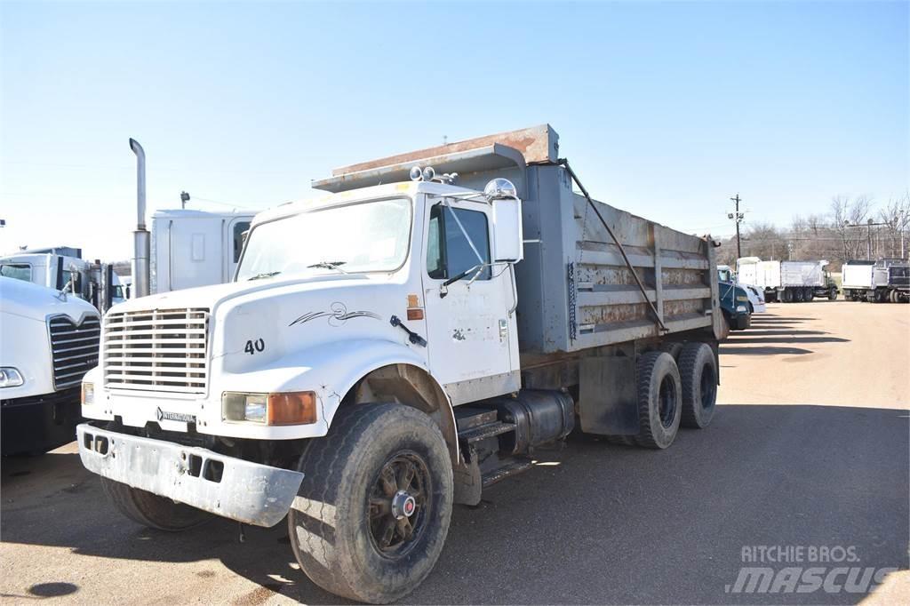 International 4900 Pašizgāzējs