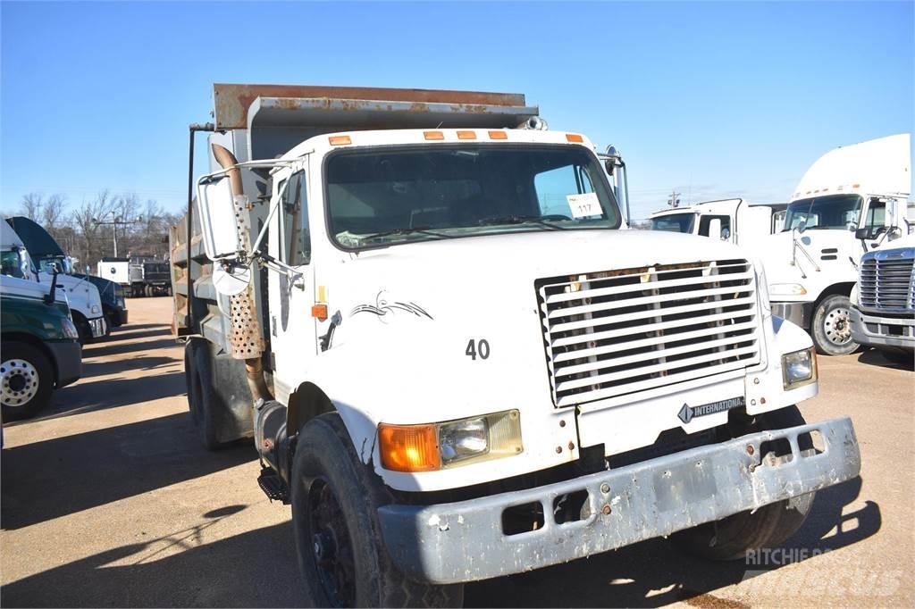 International 4900 Pašizgāzējs