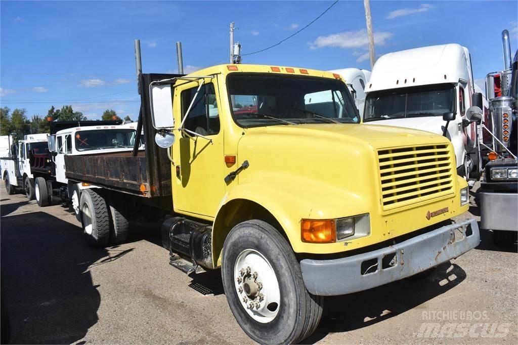 International 4900 Pašizgāzējs