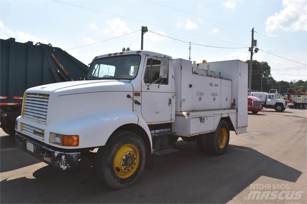 International 8200 Autocisterna