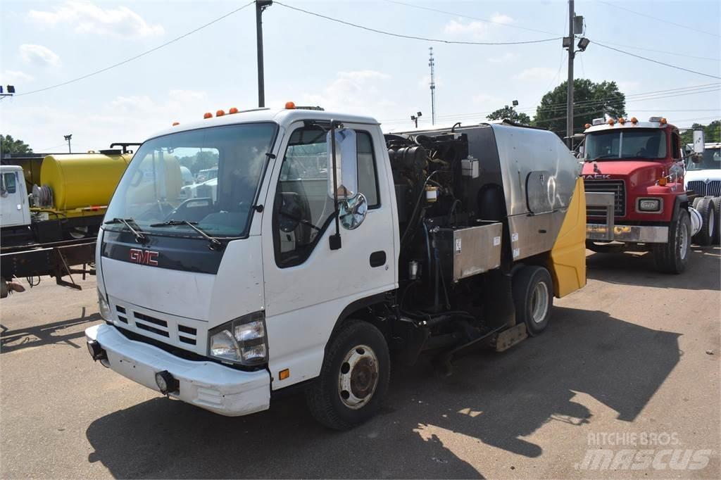 Isuzu NPR Ielu tīrāmās mašīnas