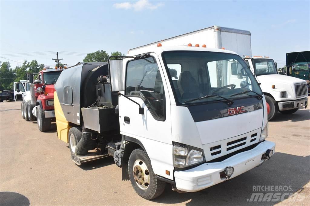 Isuzu NPR Ielu tīrāmās mašīnas
