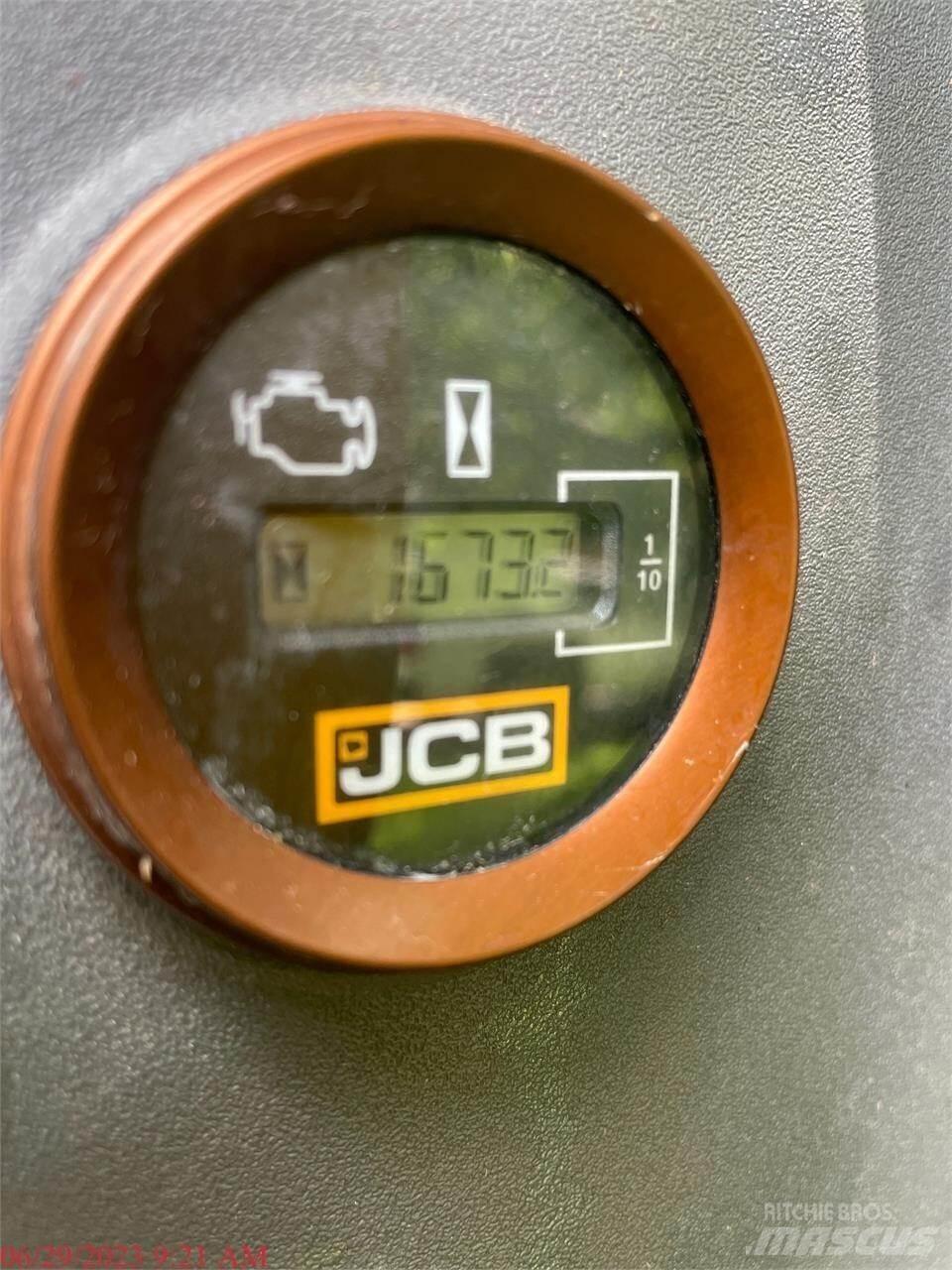 JCB 131X LC Kāpurķēžu ekskavatori