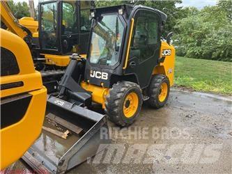 JCB 270 Lietoti riteņu kompaktiekrāvēji