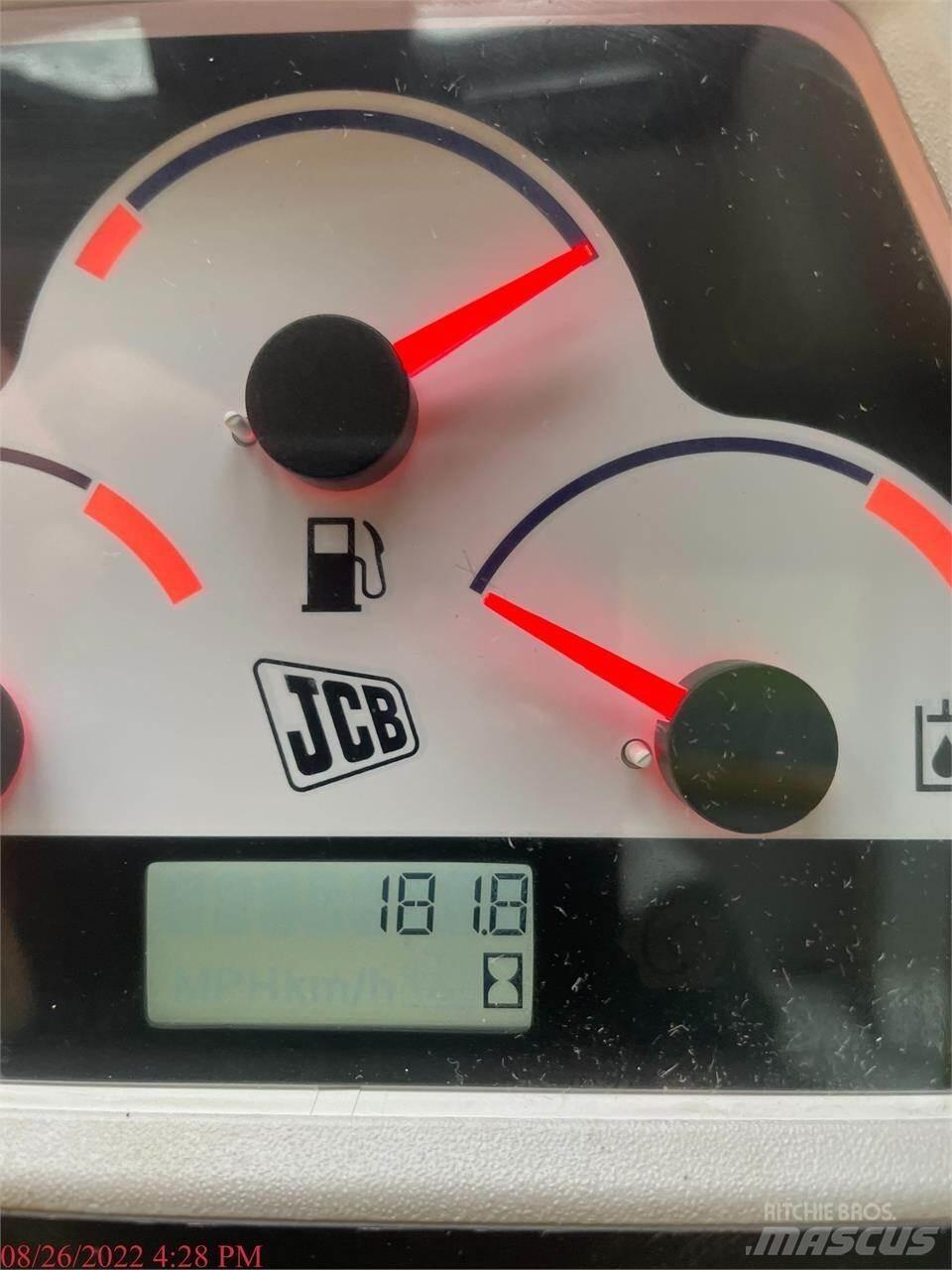 JCB 270 Lietoti riteņu kompaktiekrāvēji