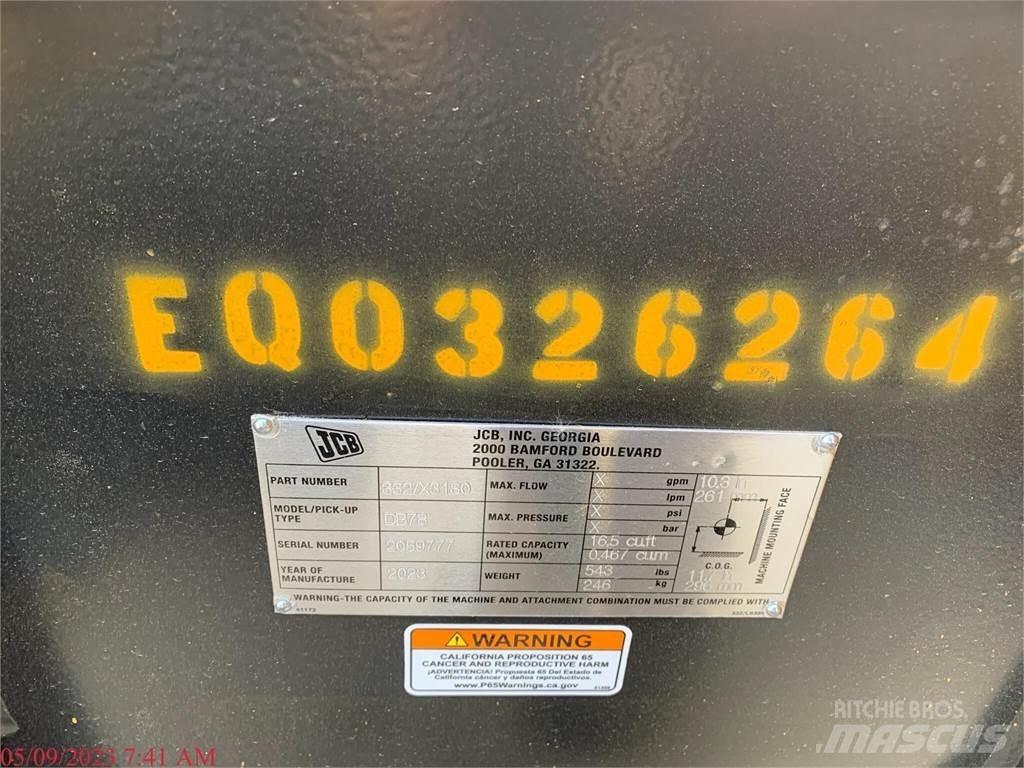 JCB 270T Lietoti riteņu kompaktiekrāvēji