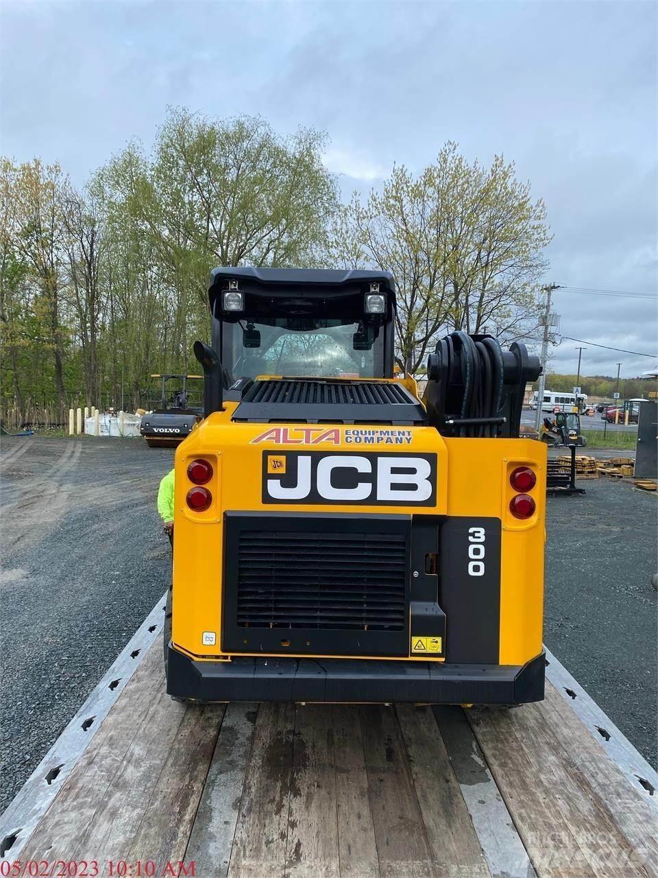 JCB 300 Lietoti riteņu kompaktiekrāvēji