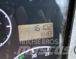 JCB 3CX Ekskavatori-iekrāvēji