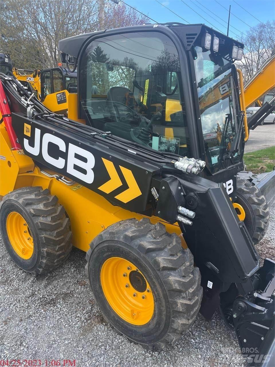 JCB 3TS-8W Lietoti riteņu kompaktiekrāvēji