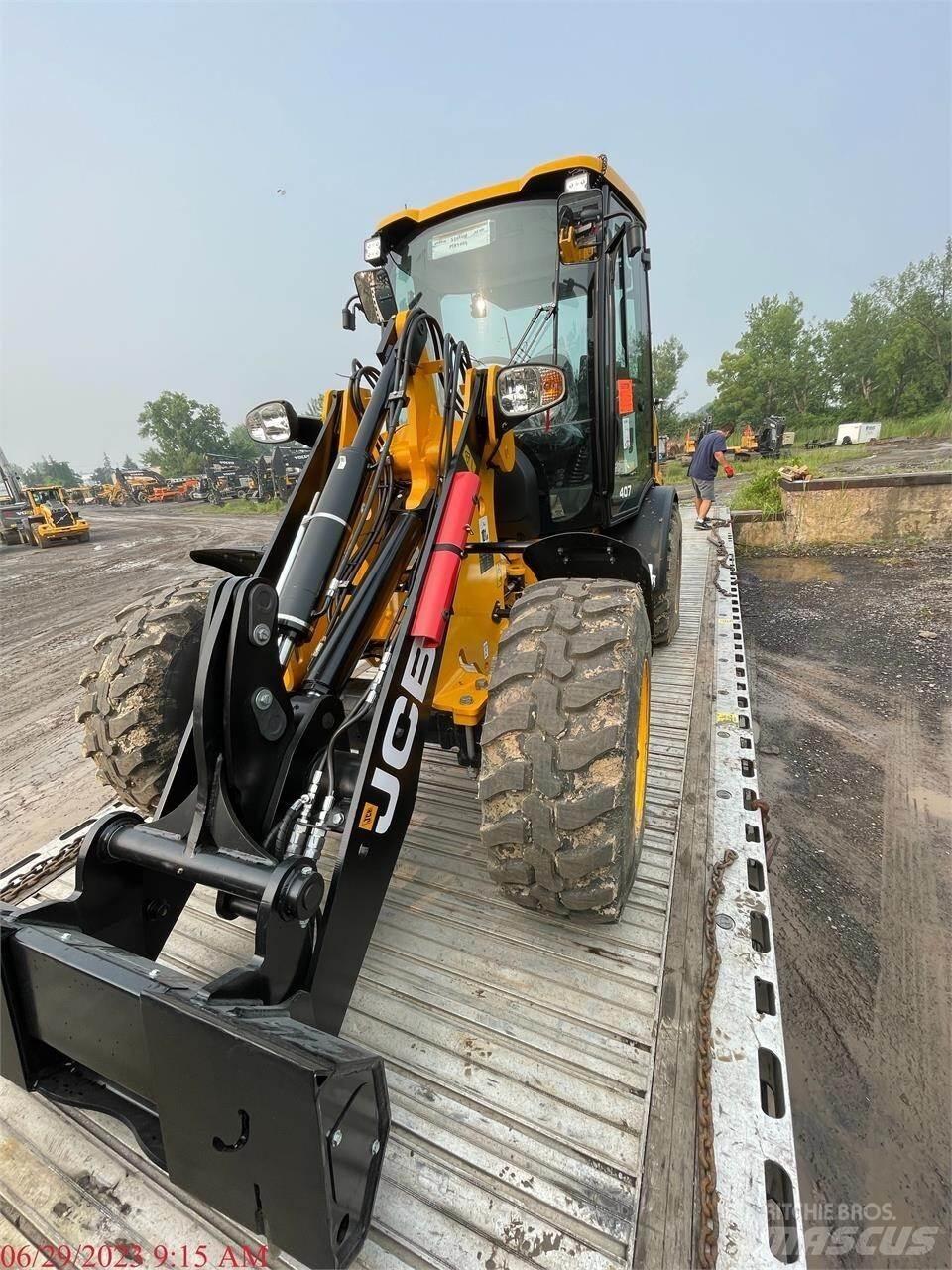JCB 407 Iekrāvēji uz riteņiem
