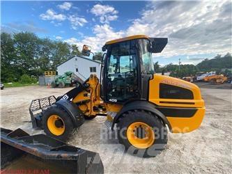 JCB 409 Iekrāvēji uz riteņiem