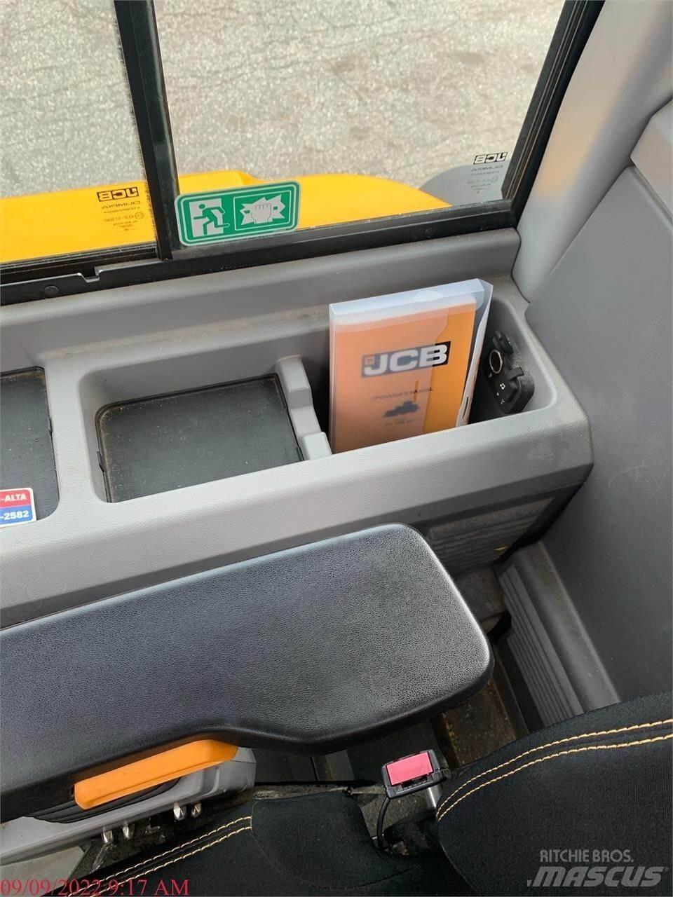 JCB 427HT Iekrāvēji uz riteņiem