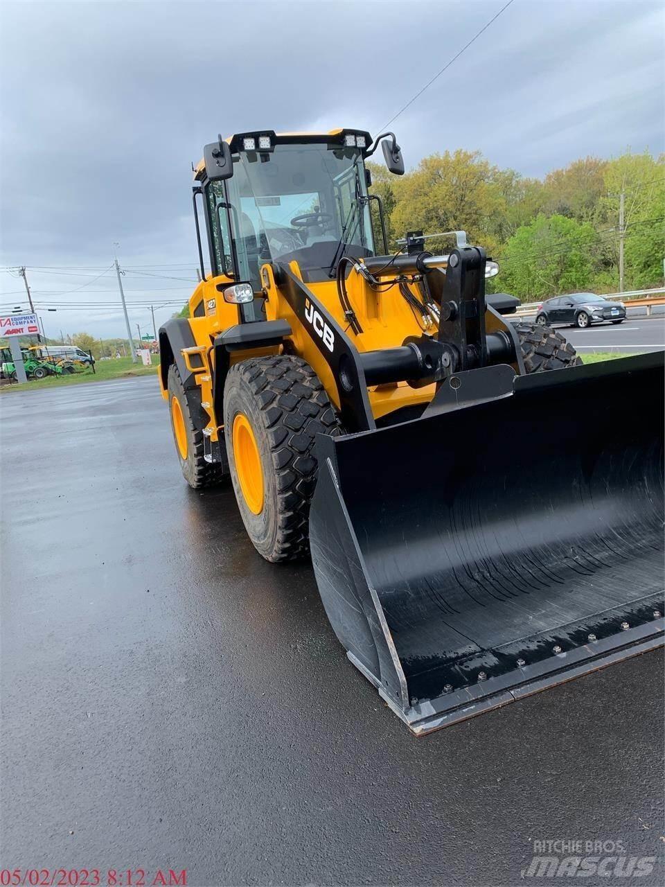 JCB 427ZX Iekrāvēji uz riteņiem