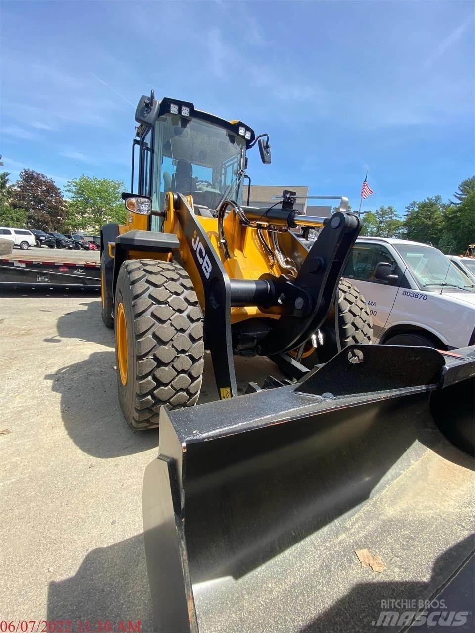 JCB 427ZX Iekrāvēji uz riteņiem