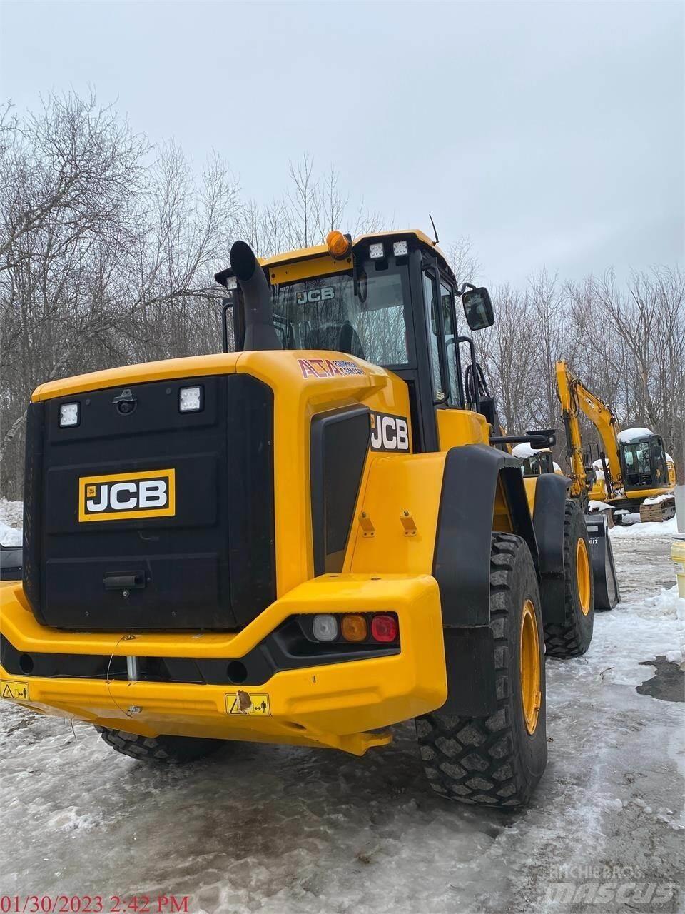 JCB 437HT Iekrāvēji uz riteņiem