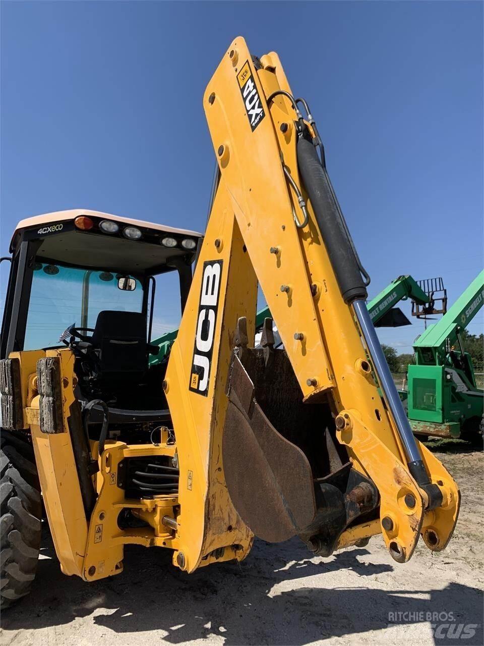 JCB 4CX Ekskavatori-iekrāvēji