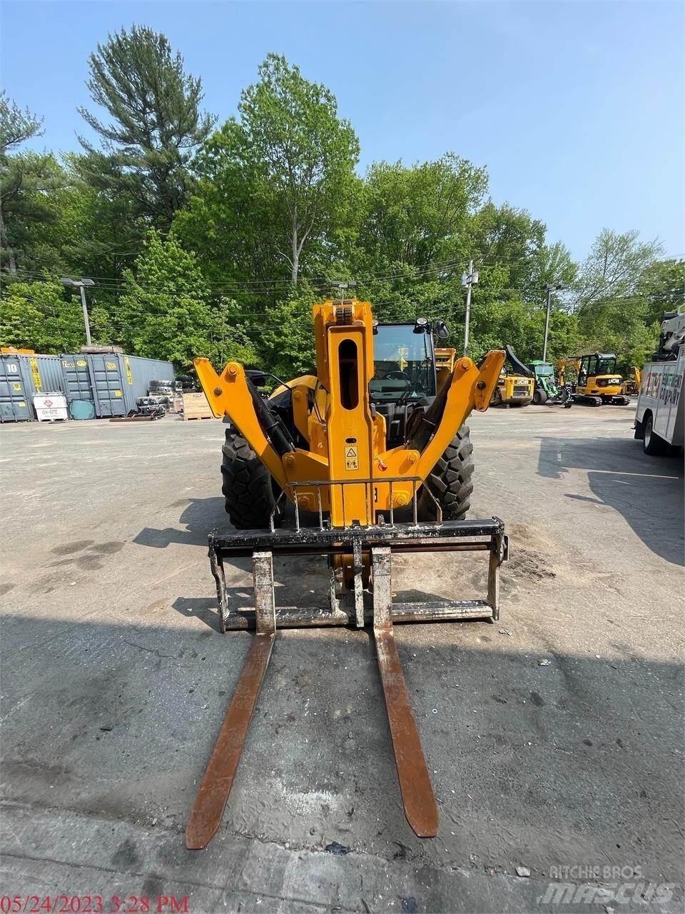 JCB 510-56 Teleskopiskie manipulatori