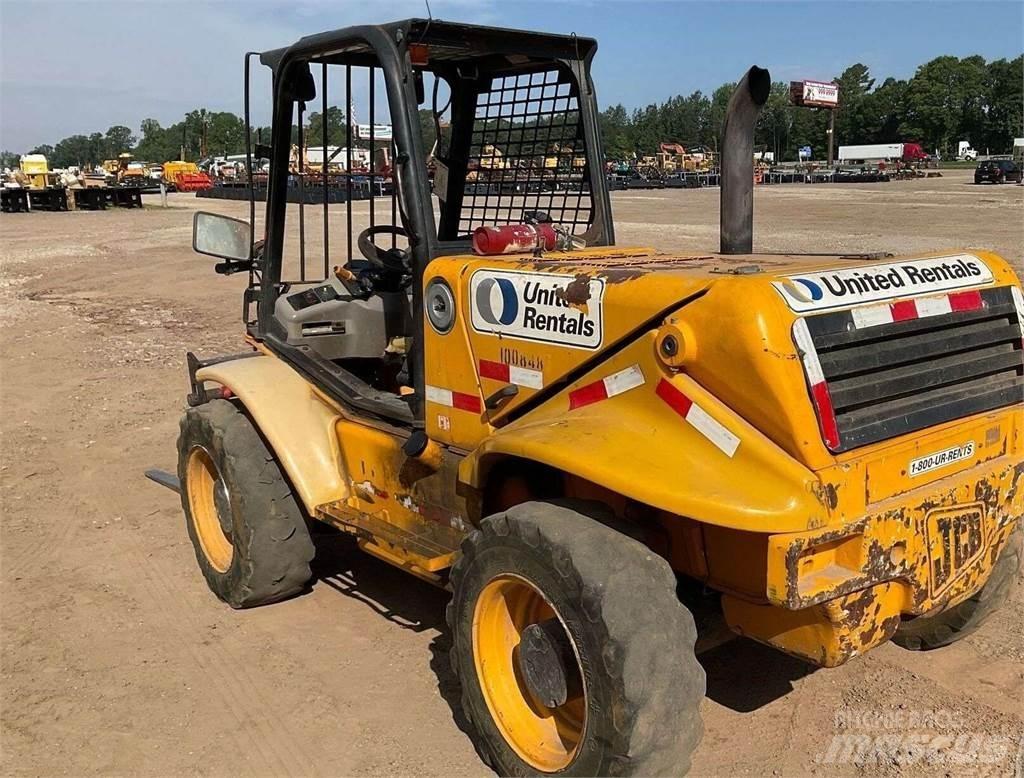 JCB 520 Teleskopiskie manipulatori