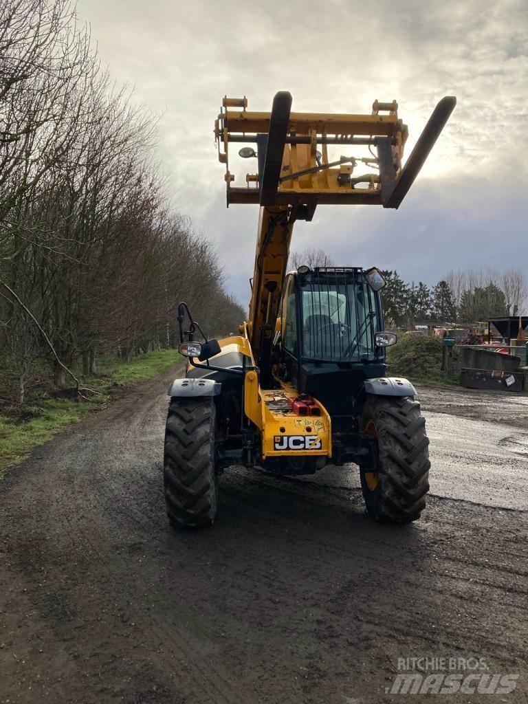 JCB 535-95 Teleskopiskie manipulatori