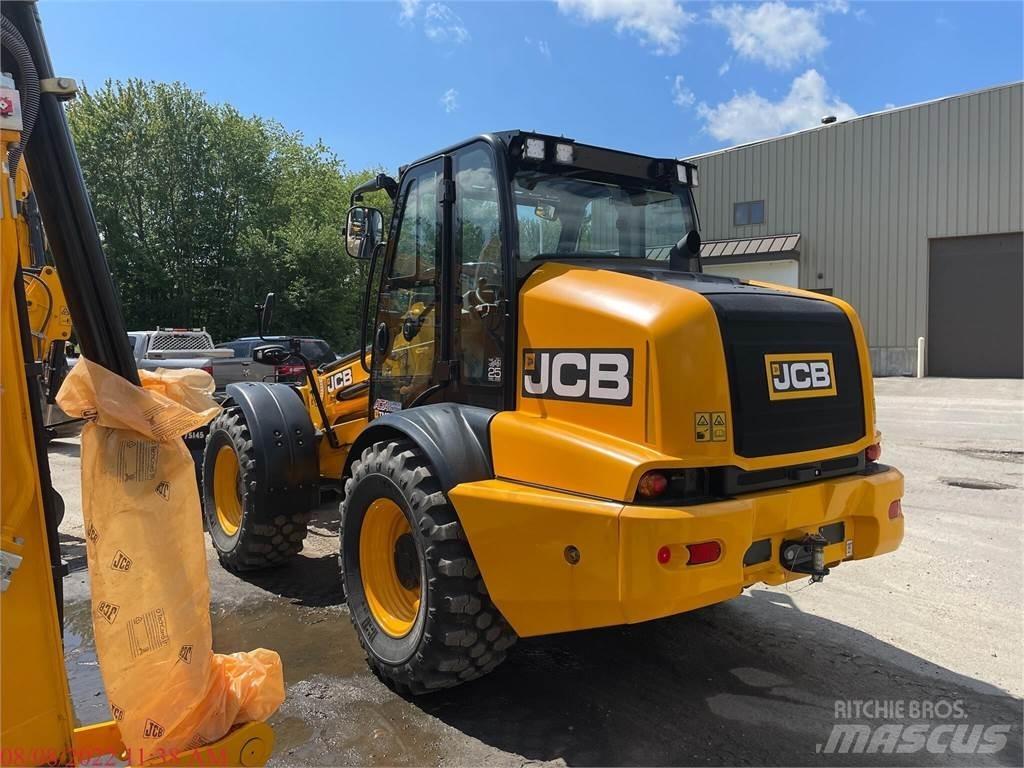 JCB TM320 Iekrāvēji uz riteņiem